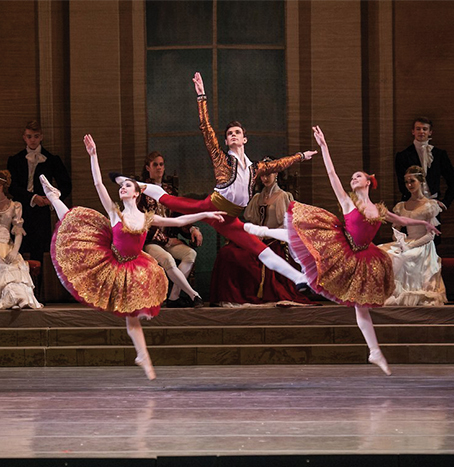 l’Académie Vaganova, Saint Petersbourg présente trois ballets